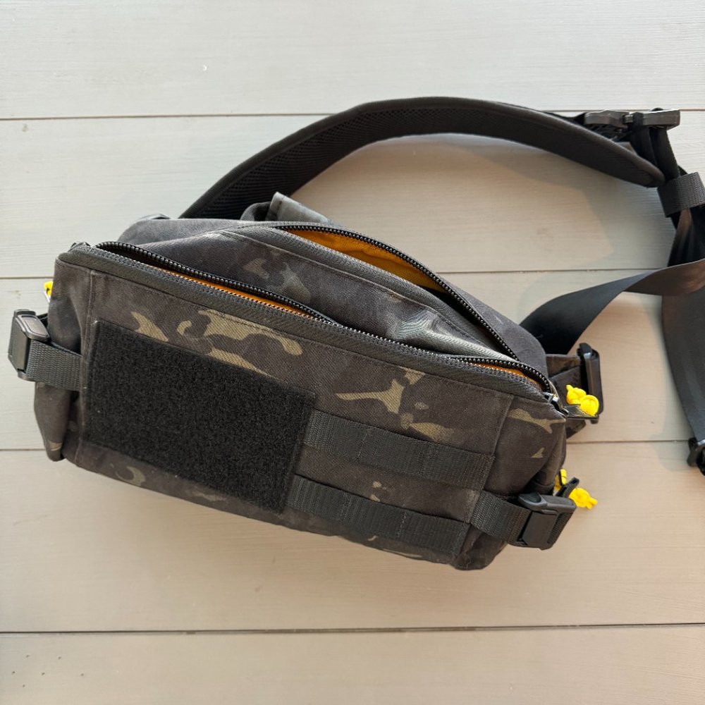 Greenroom 136 Metrorunner Tactical Sling Bag